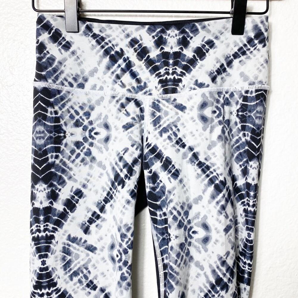 Victoria's Secret Tie Dye Black XS Women Workout Leggings - Picture 2 of 4